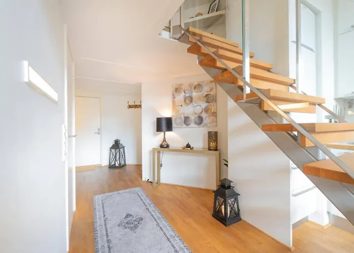 Nordic Host Luxury Apts - Prinsens Gate - Large Mezzanine Oslo