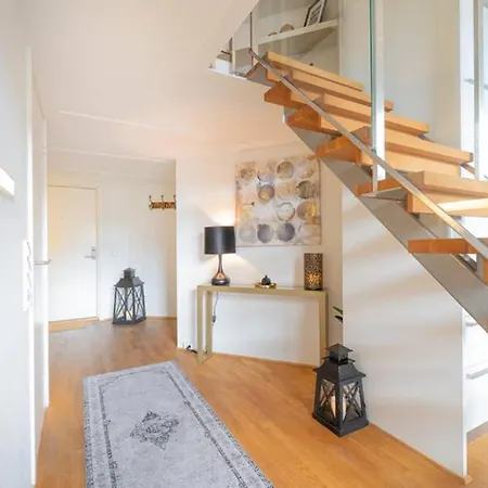 Nordic Host Luxury Apts - Prinsens Gate - Large Mezzanine 奥斯陆